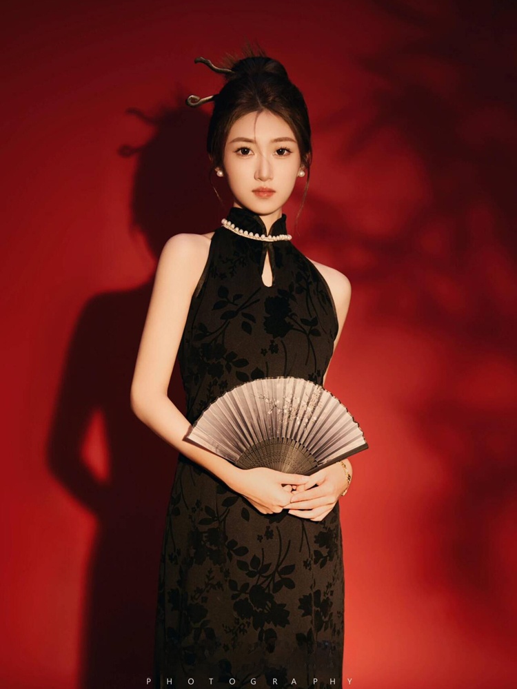 Photography Aesthetic - Black Costume Studio Theme Oriental Aesthetic